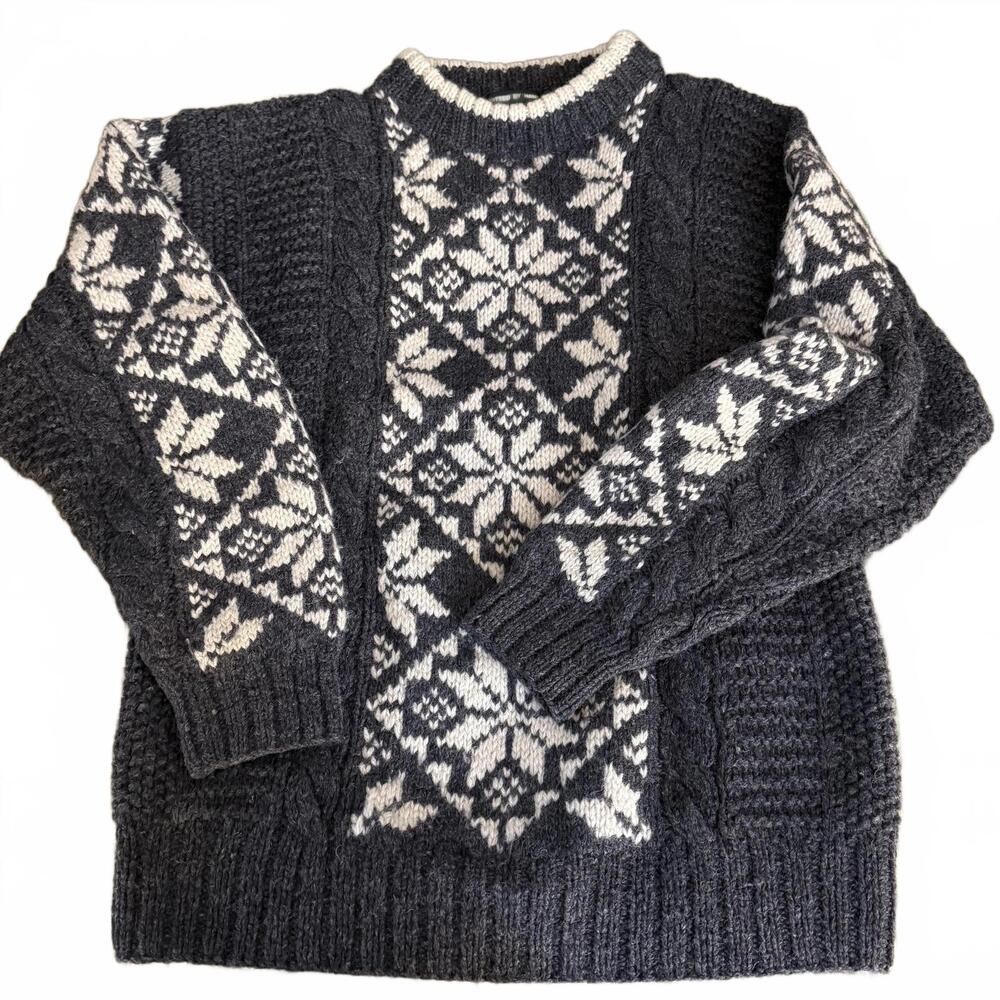Hand Knit Club Room Stunning Luxurious Snowflake Chunky Gray/White‎ Wool Sweater